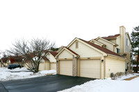 Hoffman Estates in Schaumburg, IL - Foto de edificio - Building Photo