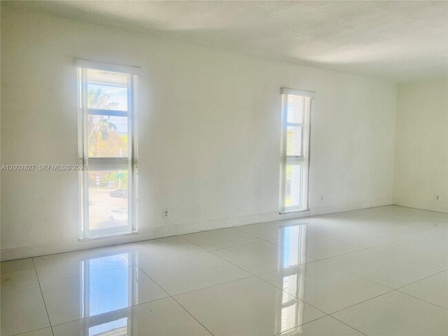 405 S Pine Island Rd in Plantation, FL - Building Photo - Building Photo