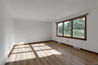 276 Tennyson Terrace in Buffalo, NY - Building Photo - Building Photo