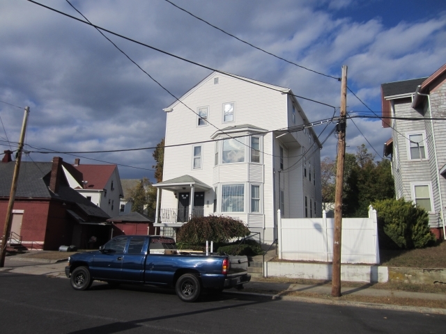 50 Blake St in Pawtucket, RI - Building Photo - Building Photo