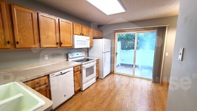 7635 Arboretum Village Ct in Chanhassen, MN - Building Photo - Building Photo