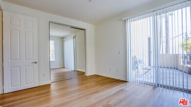 4100 Wilshire Blvd-Unit -207 in Los Angeles, CA - Building Photo - Building Photo