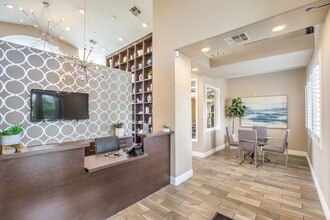 Madera in Las Vegas, NV - Foto de edificio - Building Photo