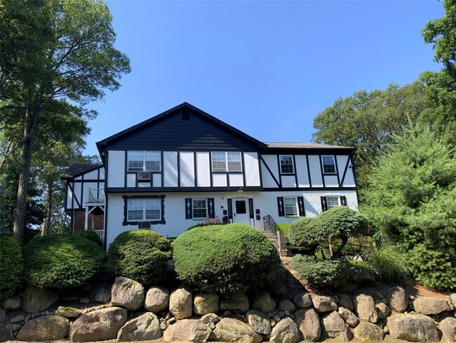 property at 31 Parkside Dr