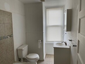 7137 Chew Ave in Philadelphia, PA - Building Photo - Building Photo