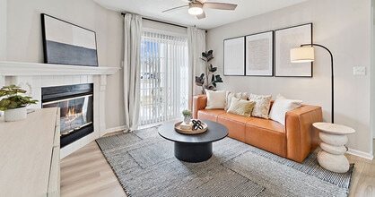 Polo Club in West Des Moines, IA - Foto de edificio - Building Photo