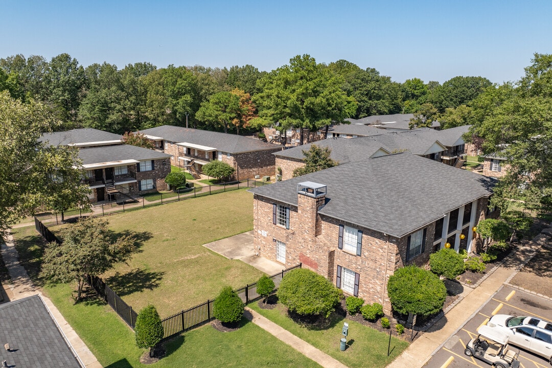 Azure Place Apartments in Memphis, TN - Foto de edificio