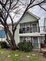 333 Ware Dr in Grand Prairie, TX - Building Photo