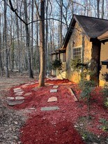 180 Little Creek Dr in Fayetteville, GA - Building Photo