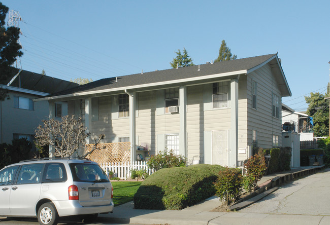 745 Reseda Dr in Sunnyvale, CA - Foto de edificio - Building Photo