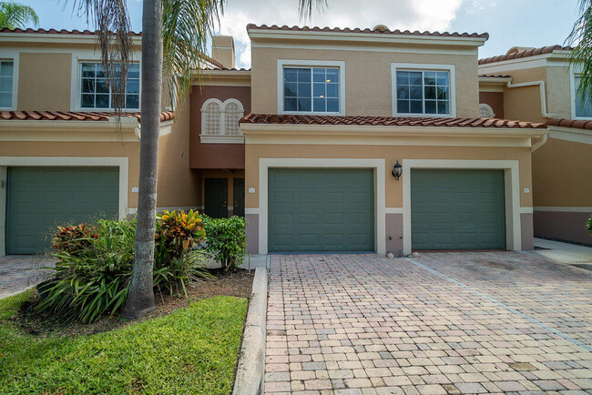 11789 St Andrews Place in Wellington, FL - Building Photo - Building Photo