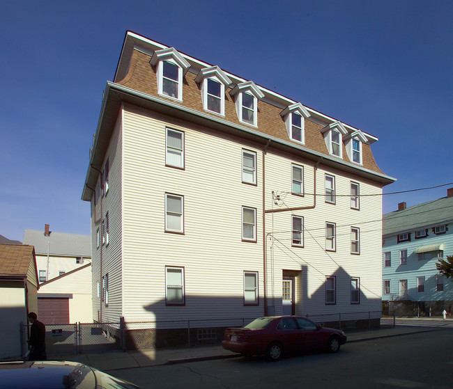 358 William in Fall River, MA - Building Photo - Building Photo