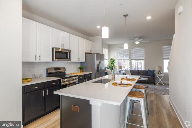 1801 Guilford Ave in Baltimore, MD - Building Photo - Building Photo