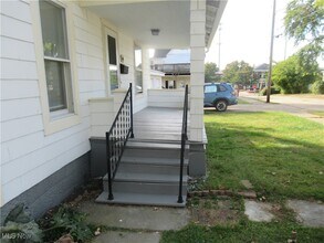 14 Elm St in Bedford, OH - Building Photo - Building Photo