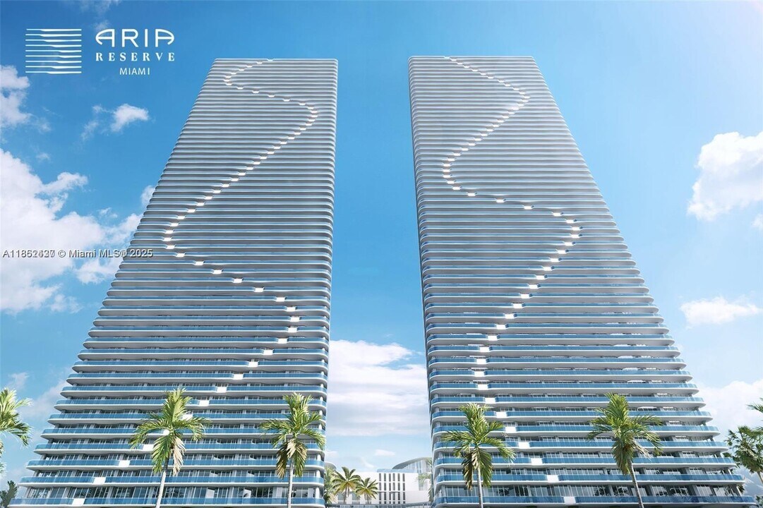 700 NE 24th St, Unit 3403 in Miami, FL - Foto de edificio