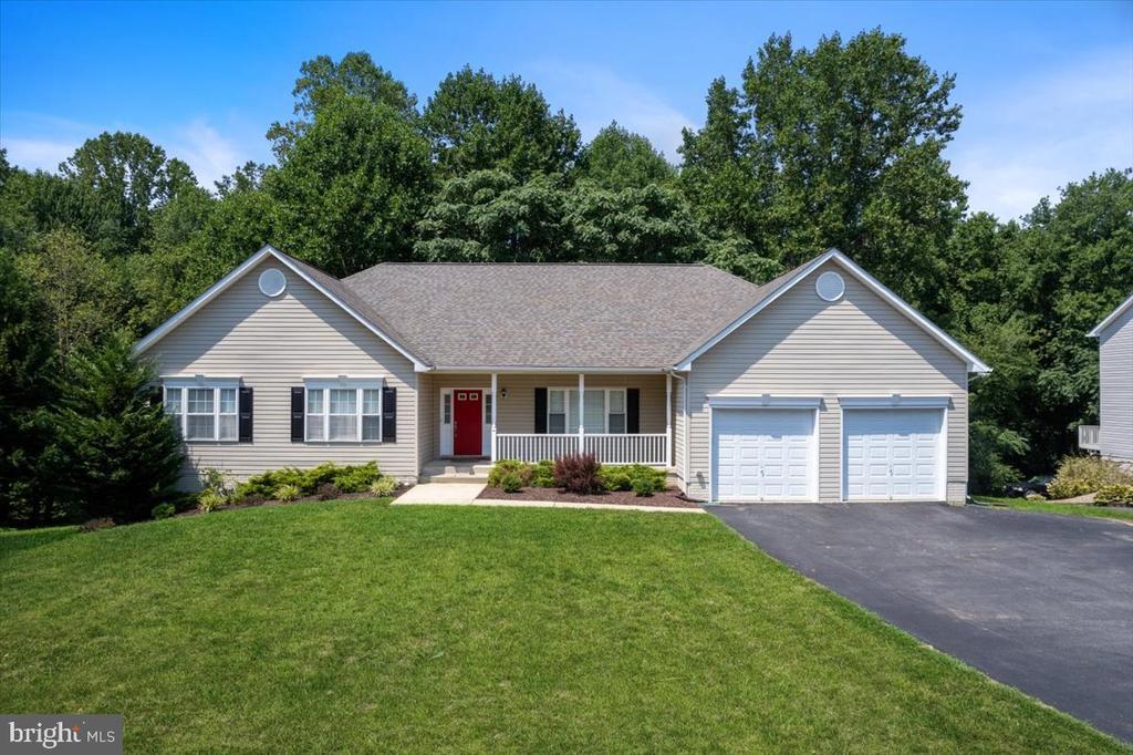 170 Coventry Ct in Owings, MD - Building Photo