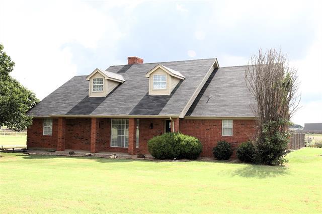 1000 New Hope Rd in Cross Roads, TX - Building Photo