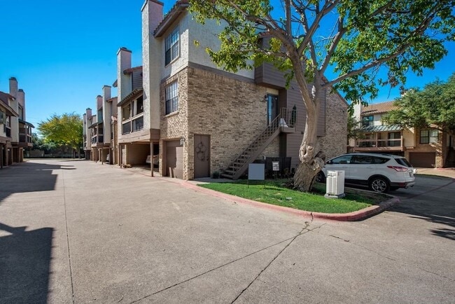 property at 336 Melrose Dr