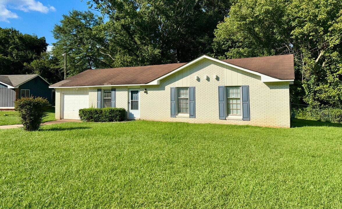 58 Andover Dr in Jonesboro, GA - Building Photo