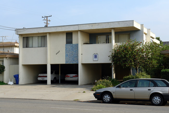 4227 W 147th St in Hawthorne, CA - Foto de edificio - Building Photo