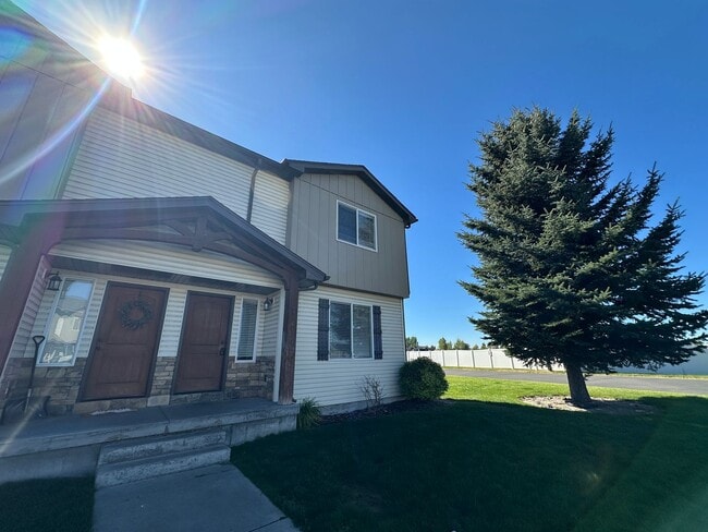 property at 501 Countryside Ave