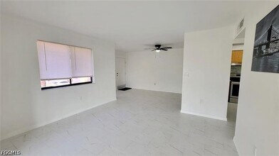 1064 Villa Dr in La Belle, FL - Building Photo - Building Photo