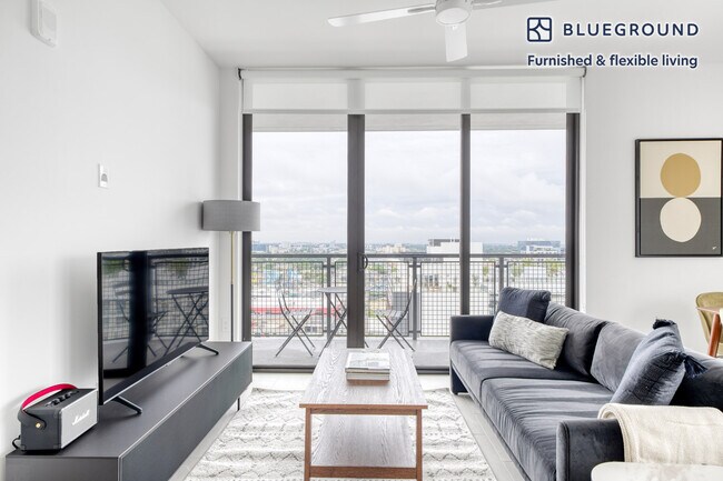 21 NE 22nd St-Unit -FL12-ID38 in Miami, FL - Building Photo - Building Photo