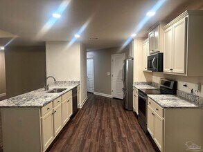 5740 San Gabriel Dr in Pensacola, FL - Building Photo - Building Photo