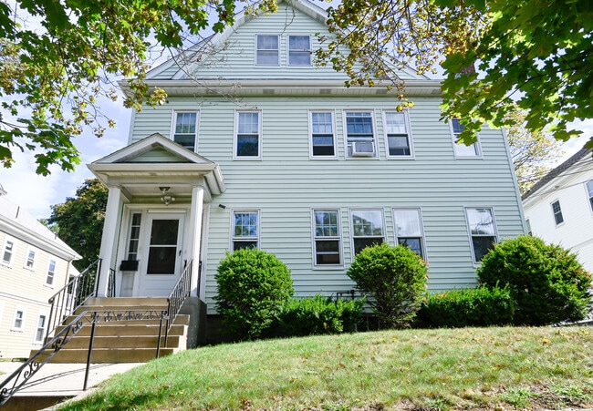 98 Central Ave, Unit 96-98 Central Ave #1 in Newton, MA - Building Photo - Building Photo