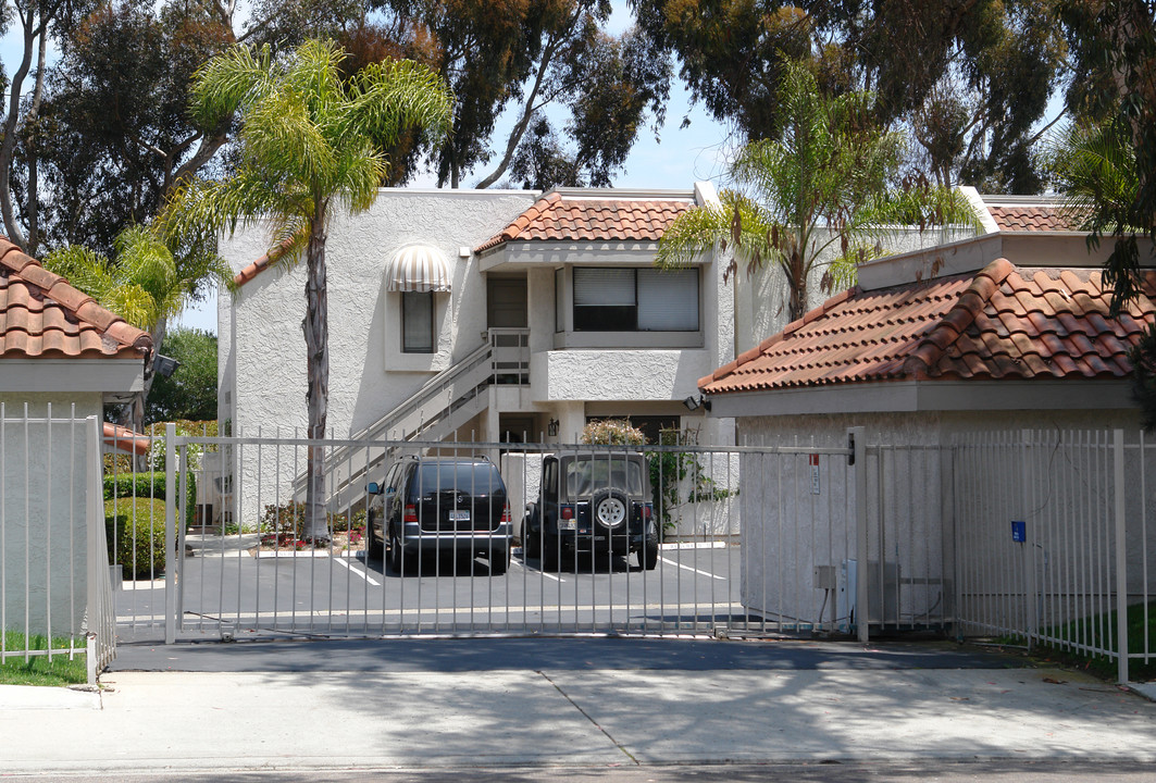 13773 Mango Dr in Del Mar, CA - Foto de edificio