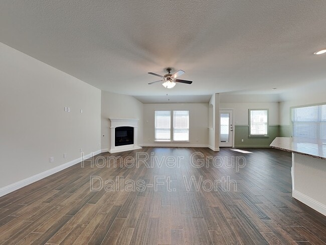 11200 Glover Ln in Aubrey, TX - Building Photo - Building Photo