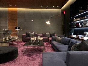 68 SE 6th St, Unit 1003 in Miami, FL - Building Photo - Building Photo