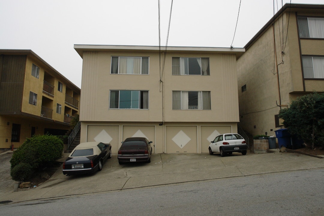 7 Lewis Ave in South San Francisco, CA - Foto de edificio