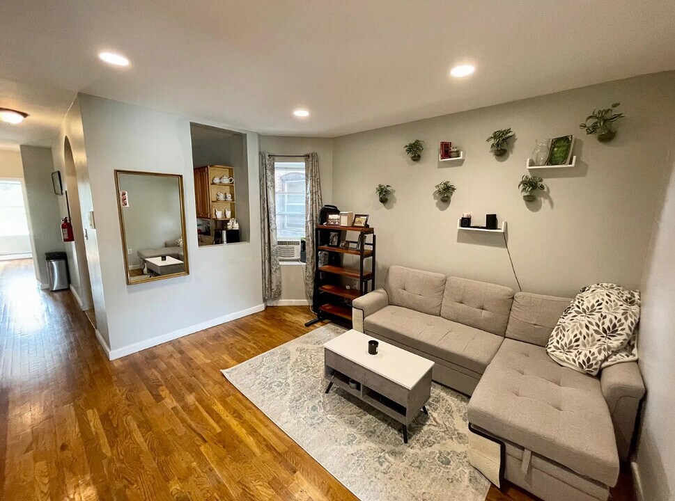 59 St Pauls Ave in Jersey City, NJ - Building Photo