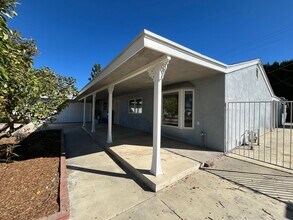1688 Bodie Ave in Simi Valley, CA - Building Photo - Building Photo