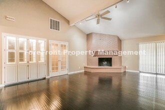 7706 Terra Mnr in Fair Oaks Ranch, TX - Foto de edificio - Building Photo