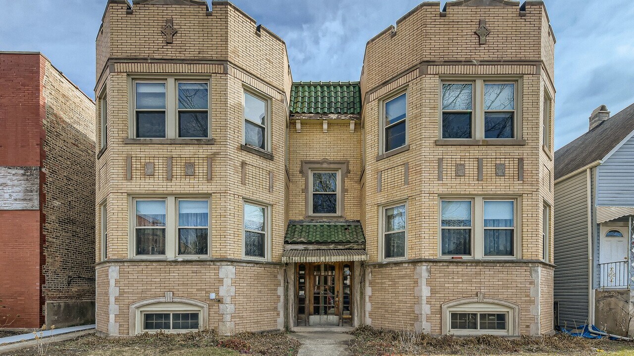 3527 N Lowell Ave in Chicago, IL - Building Photo