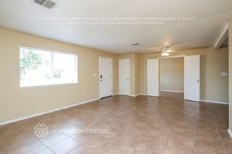 2204 E Beverly Ln in Phoenix, AZ - Building Photo - Building Photo