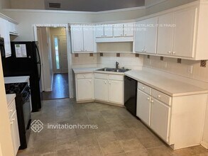 211 Ashland Creek Ct in Lawrenceville, GA - Foto de edificio - Building Photo