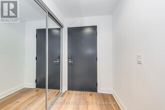 65 Broadway Ave in Toronto, ON - Building Photo - Building Photo