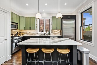 847 W Bradley Pl in Chicago, IL - Building Photo - Building Photo