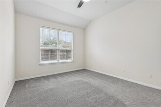 1200 10th St in Pflugerville, TX - Building Photo - Building Photo