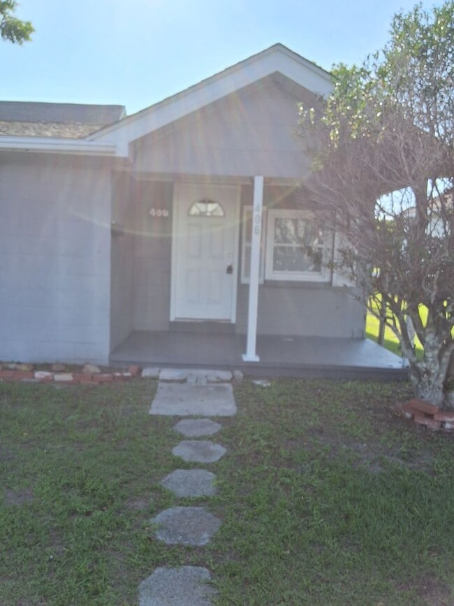 property at 406 N 13th St