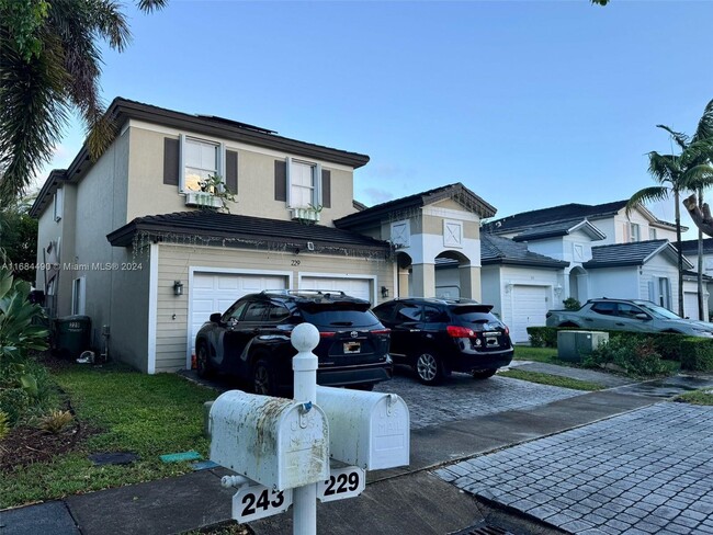 229 NE 36th Terrace in Homestead, FL - Building Photo - Building Photo