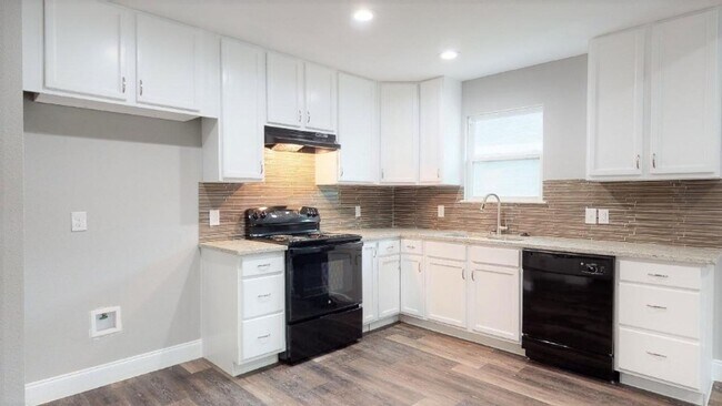 7106 Kiowa Dr in Mabank, TX - Building Photo - Building Photo