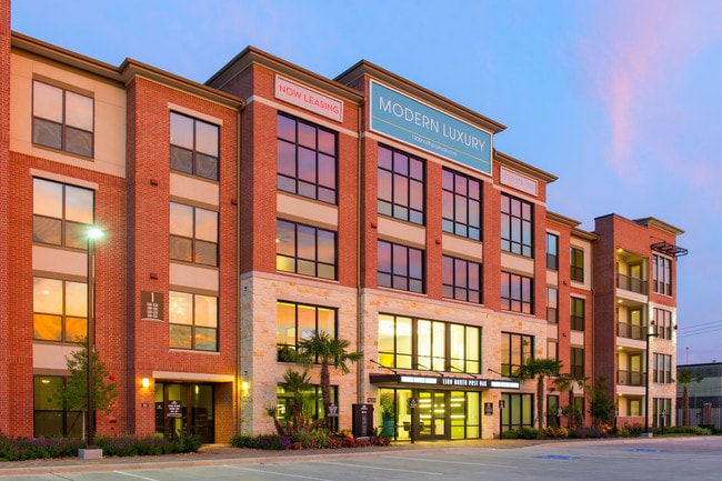 1300 North Post Oak photo'