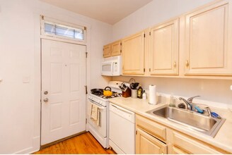 823 W Wrightwood Ave, Unit 2 in Chicago, IL - Foto de edificio - Building Photo