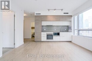 88 Scott St in Toronto, ON - Building Photo