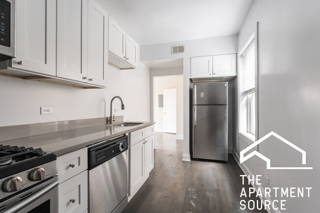3535 W Fullerton Ave, Unit 3