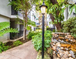 18645 Hatteras St, Unit 237 in Los Angeles, CA - Building Photo